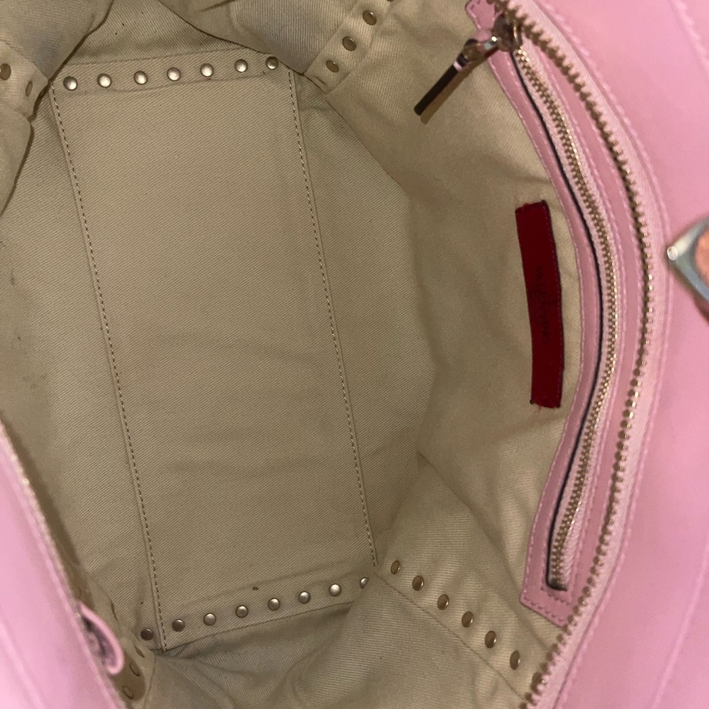 VALENTINO ROCKSTUD BABY PINK TOTE WITH ROCKSTUD CROSSBODY STRAP - Picture 4 of 10